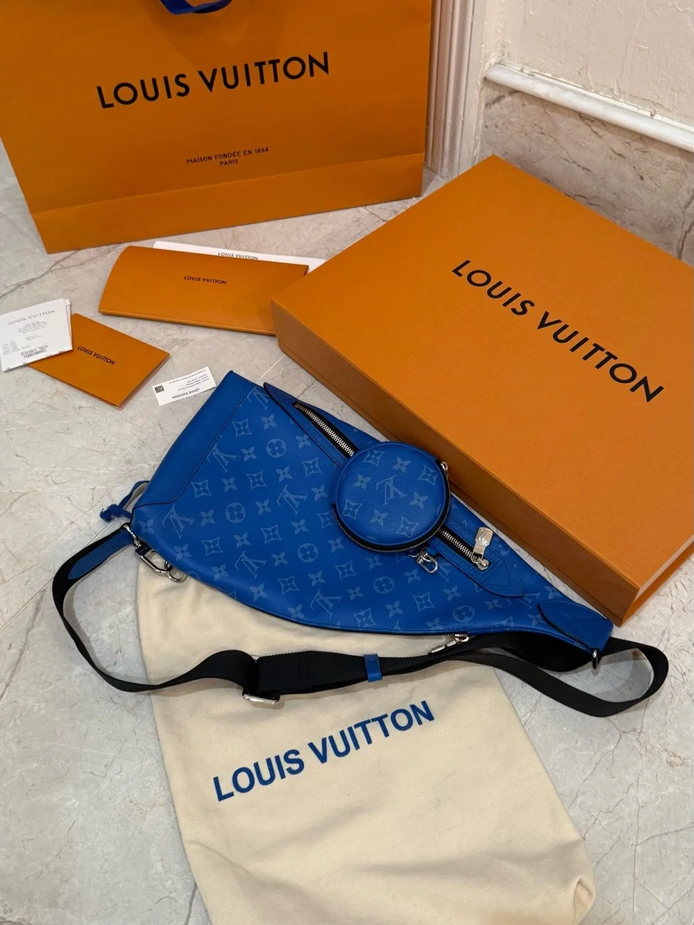Louis Vuitton Monogram Blue Crossbody Sling bag with Round Pouch due M31075 new
